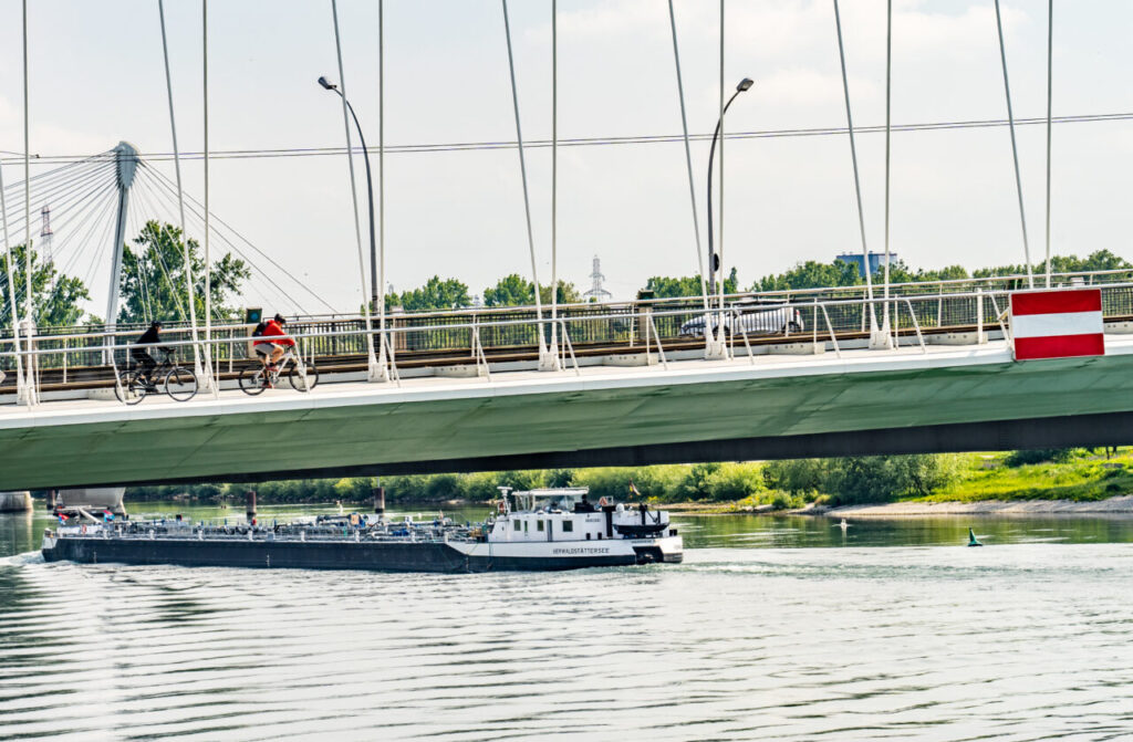 Brücke über den Rhein zwischen Straßburg und Kehl