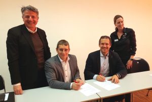 Vertragsunterzeichnung